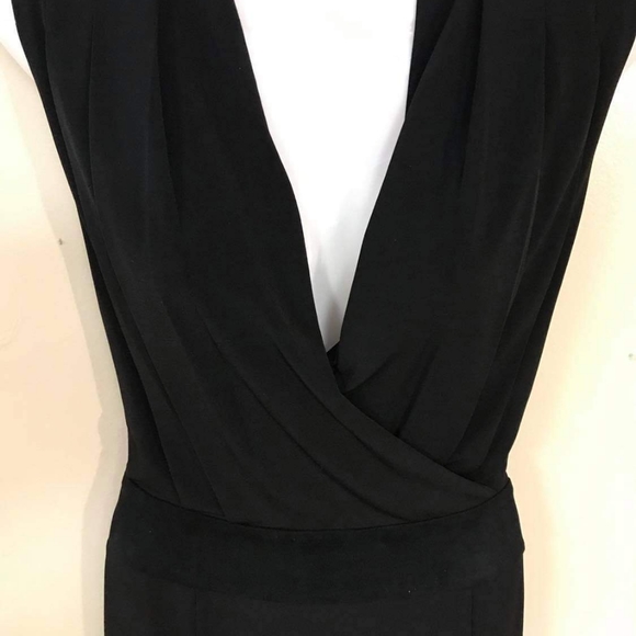 Calvin Klein brand size small black dress has a V neckline very beautiful - Picture 3 of 4